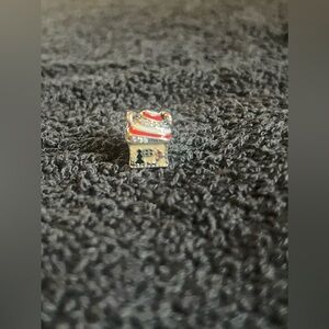 New Pandora Christmas House gingerbread house